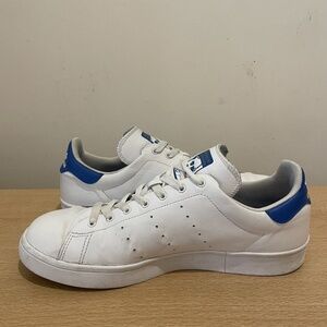 White Adidas Stan Smith Sneakers w/ Blue Heel Tabs Size Mens 9